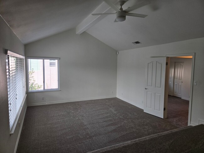 Building Photo - Recently remodeled Anaheim Hills area 5 be...