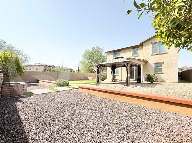Building Photo - 218 N 109th Dr