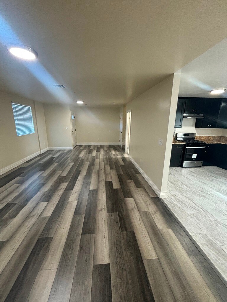 Building Photo - 1229 W Gage Ave