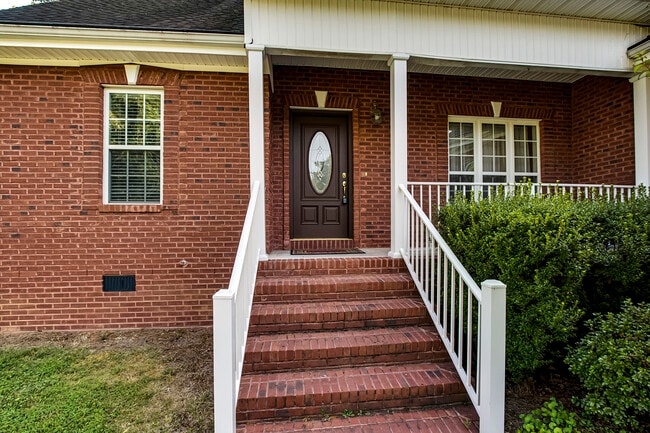 Building Photo - 115 Oligi Ln