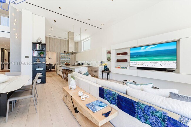 Building Photo - 3916 Island Estates Dr