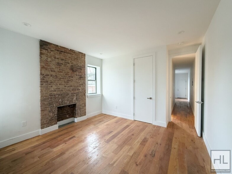 Building Photo - PROSPECT PLACE / Spacious Crown Heights Renovated 3-Bed 2-Bath / No Fee
