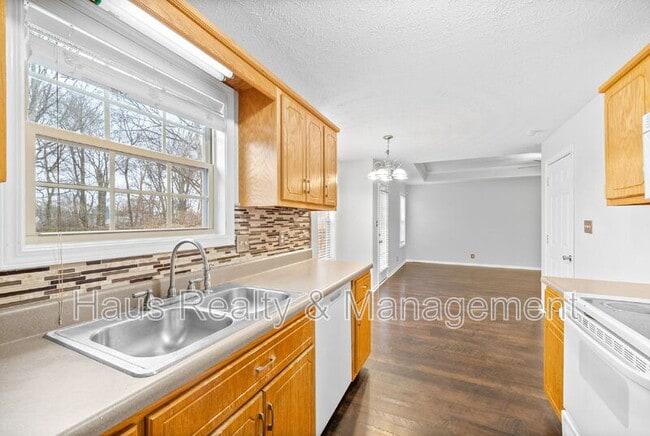 Building Photo - 3257 Veranda Cir