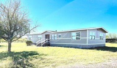 Building Photo - 4BD 2 BA House + Half[0.50] Acre Land!!
