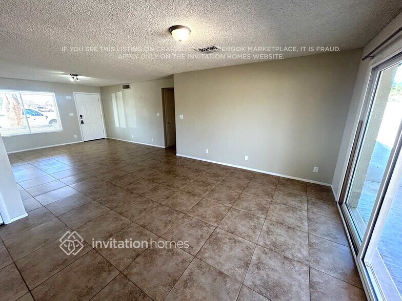 Building Photo - 12663 N 47th Dr