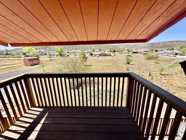 Building Photo - 4-BR Home with Horse Privileges in Apple Valley