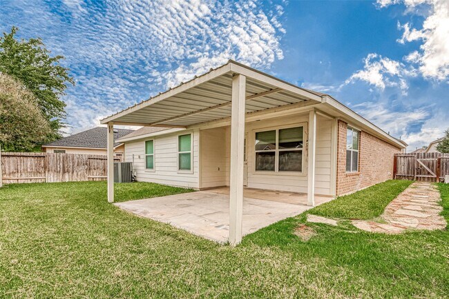 Building Photo - 18903 Pinewood Point Ln