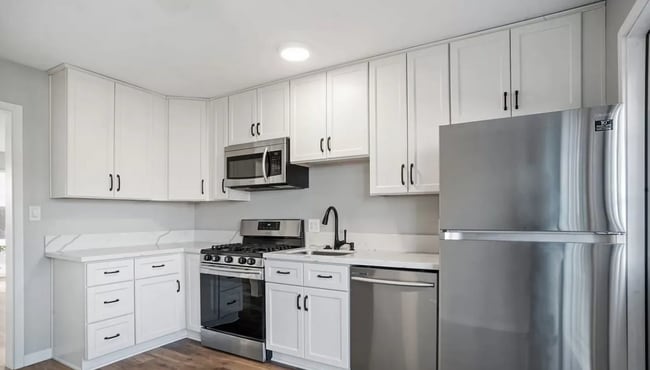 Building Photo - 2 Bed, 1 Bath Unit in Clairemont/Bay Park ...