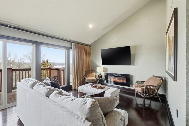 Building Photo - 14805 Dutchmans Dr