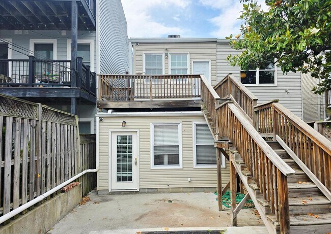 Building Photo - Extraordinary Columbia Heights Opportunity | Spacious 5BR + 2 Den Home with Off-Street Parking