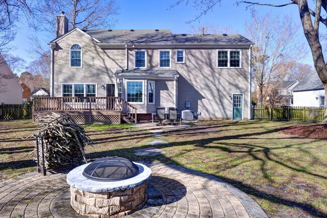 Building Photo - Lovely Home in Seaford