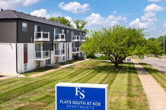 Building Photo - Flats South at KCK