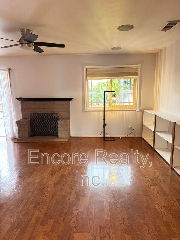 Building Photo - 3654 Azure Lado Dr