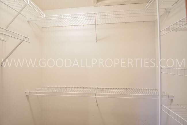 Building Photo - Great 3 Bedroom, 2.5 Bathroom Home in Ankeny