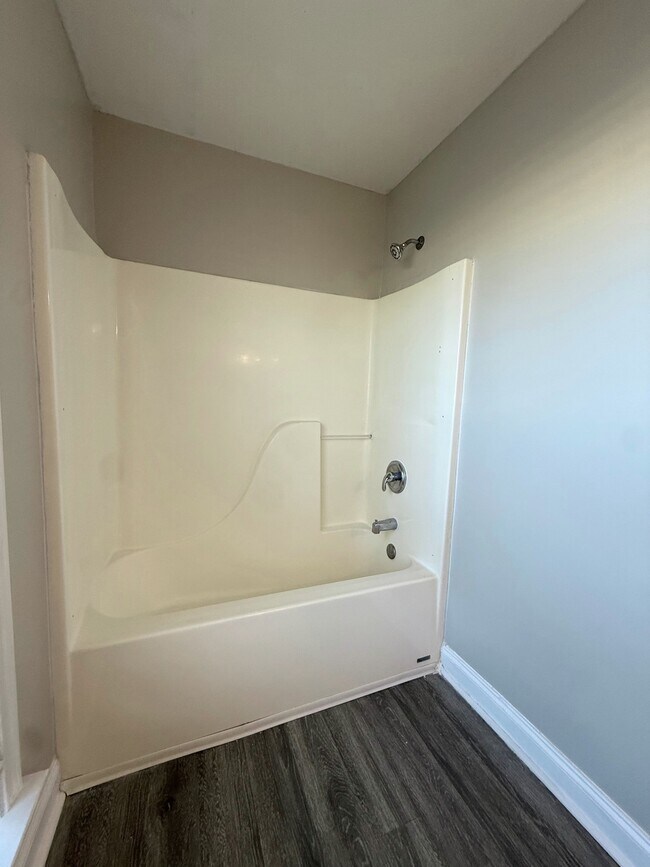 Building Photo - 1003 Moss Creek Cir