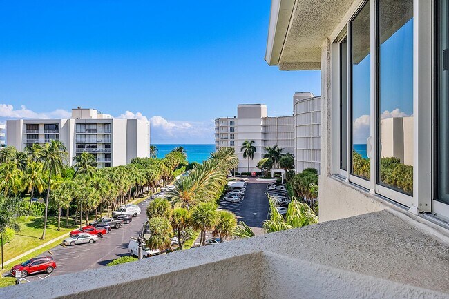 Building Photo - 2773 S Ocean Blvd