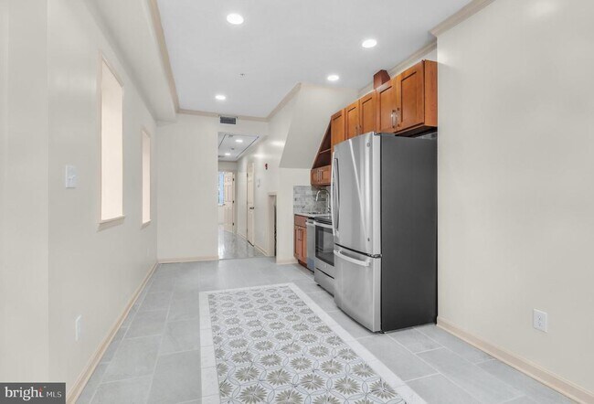 Building Photo - 2528 E Allegheny Ave