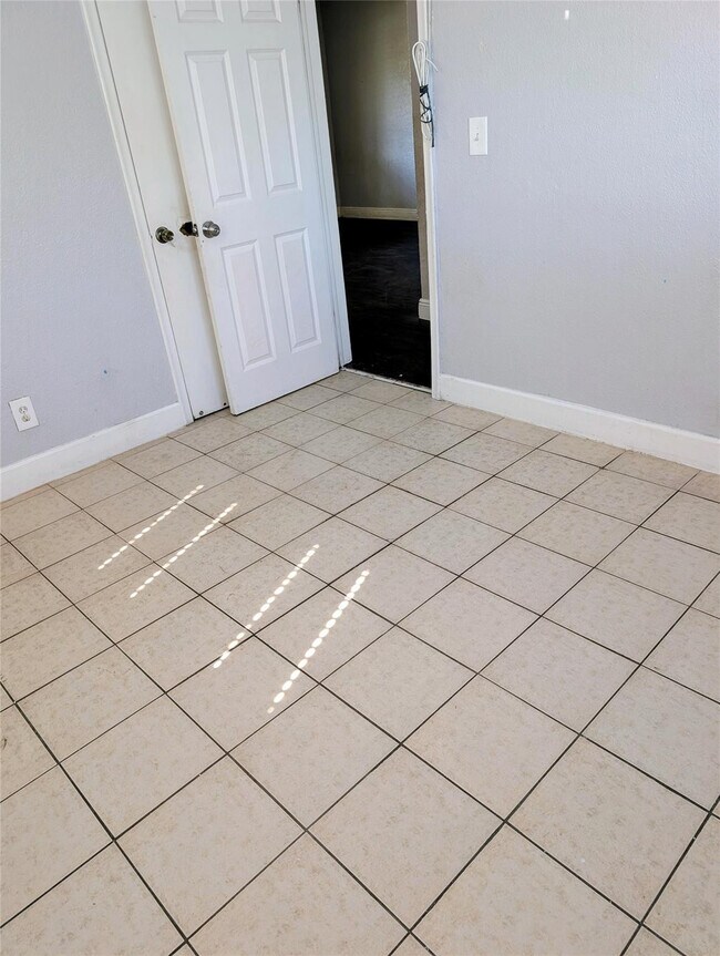 Building Photo - 1500 NW 58th Terrace