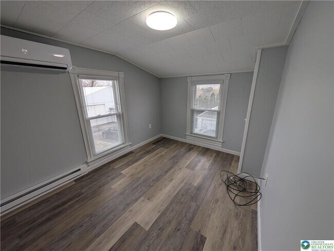 Building Photo - 1111 Catasauqua Rd