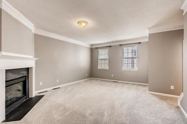 Living room Level 2 View 1 - 433 Heritage Park Trce NW