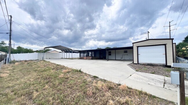 Building Photo - Timeless Appeal Meets Modern Living – 3BR Home on Expansive Lot in Titusville! WASHER & DRYER INC...