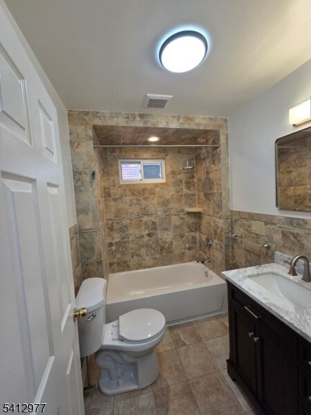 Building Photo - 5 Bay Ave