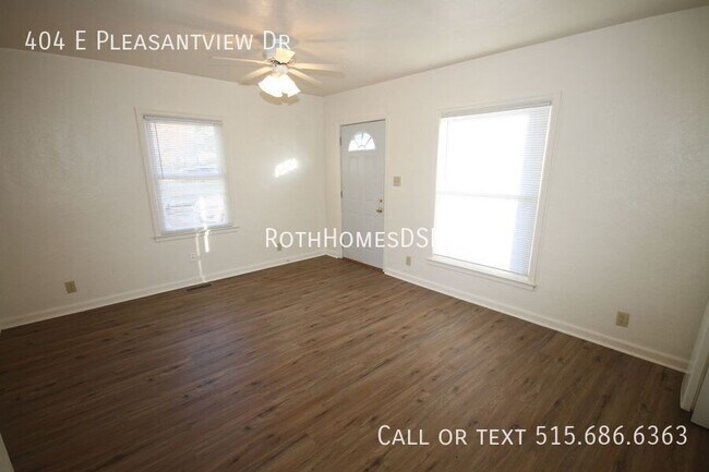 Building Photo - 404 E Pleasant Vw Dr