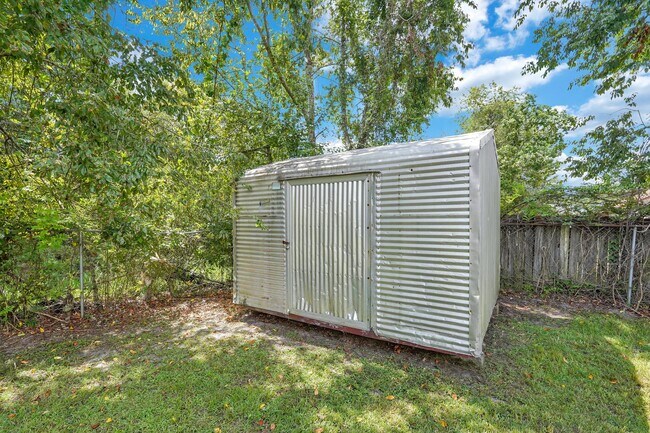 Building Photo - 734 Timber Ridge Trail
