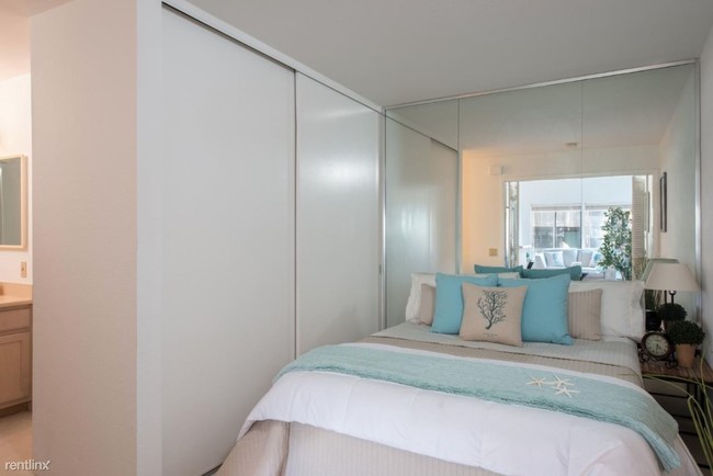 Building Photo - 1 br, 1 bath Condo - 3731 Baylights By The...