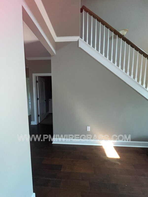 Building Photo - 102 Dawson Ln