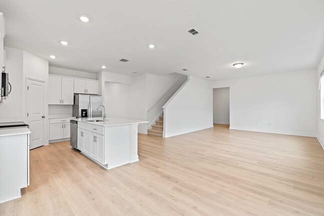 Building Photo - 2276 Hen Rd