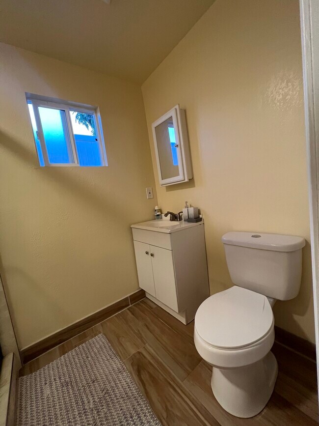 Restroom - 2849 Flower St