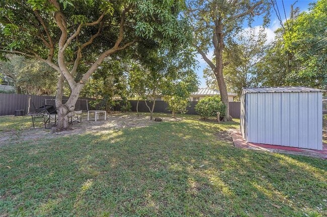 Building Photo - 1646 NE 150th St