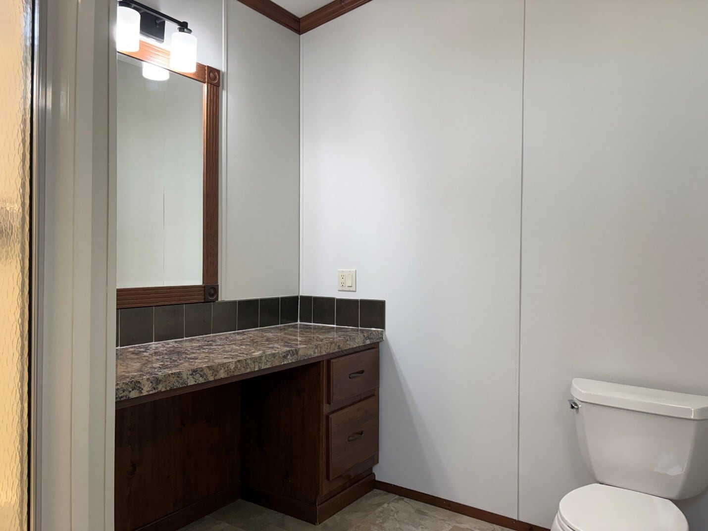 Building Photo - 2461 Sunset Dr