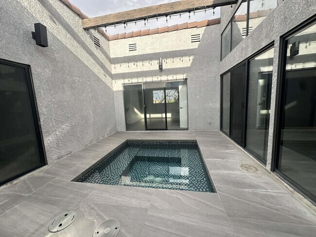Building Photo - 4 Saturn Cir