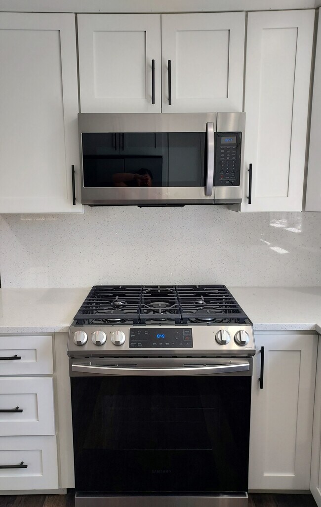 Building Photo - 9 Spring Garden St