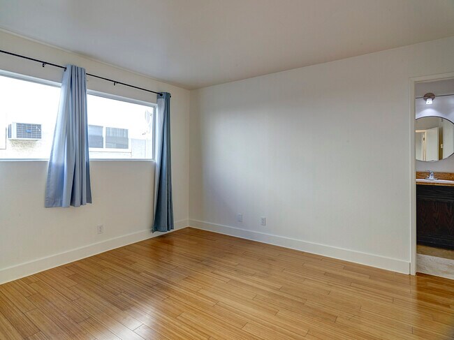 Building Photo - 2884 Sawtelle Blvd