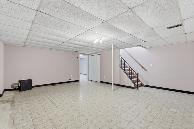 Building Photo - 4315 Spencer St