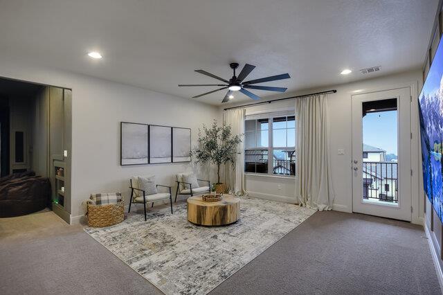Building Photo - 2401 Sunset Vista Cir