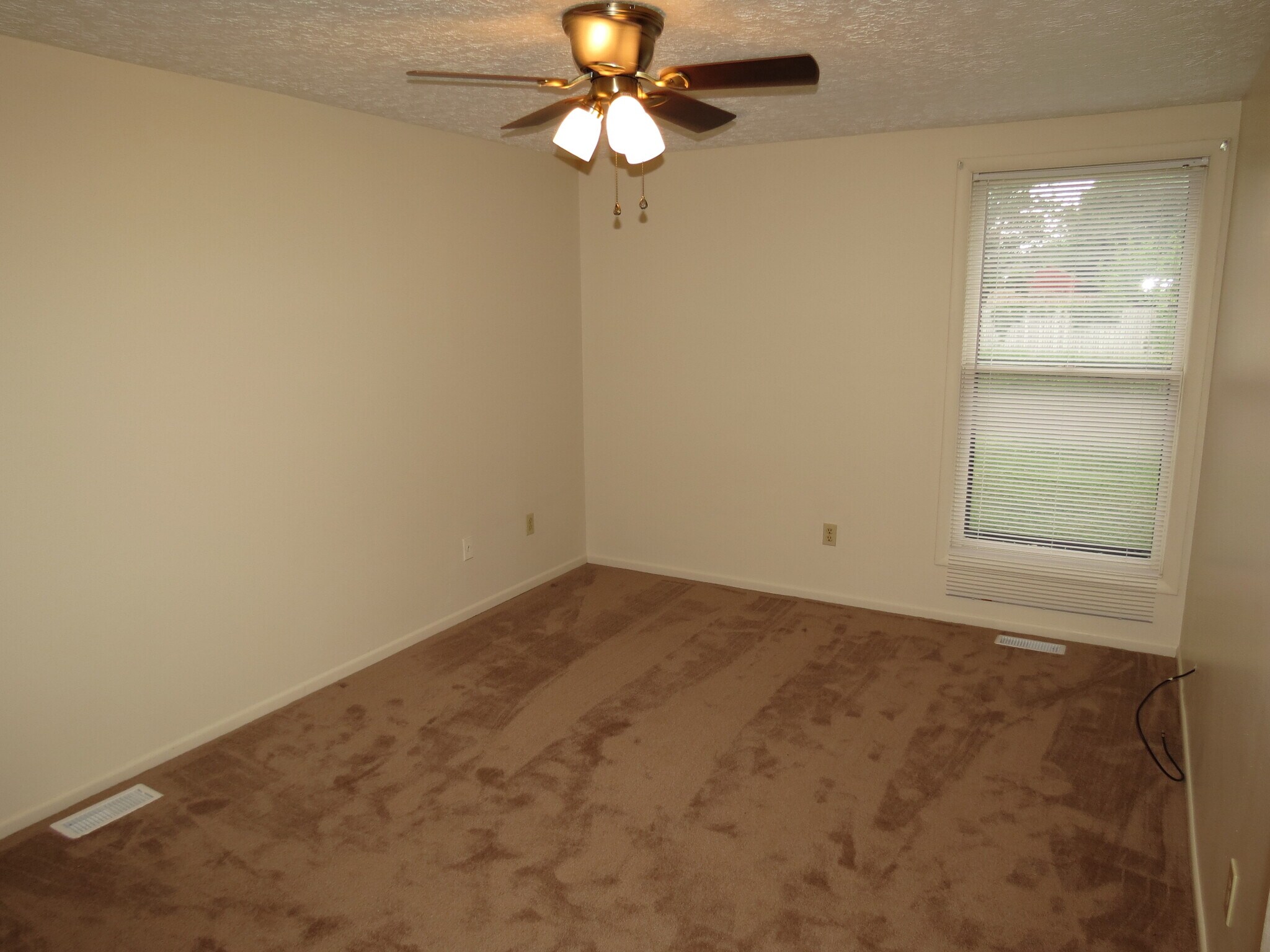 Building Photo - 2405 Strickland Dr