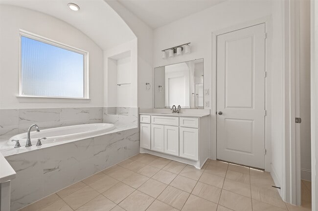 Building Photo - 7707 Lavender Ct