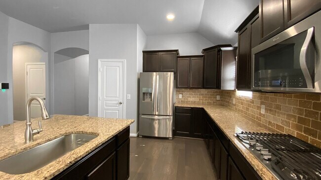 Building Photo - 10 Pinestead Ct