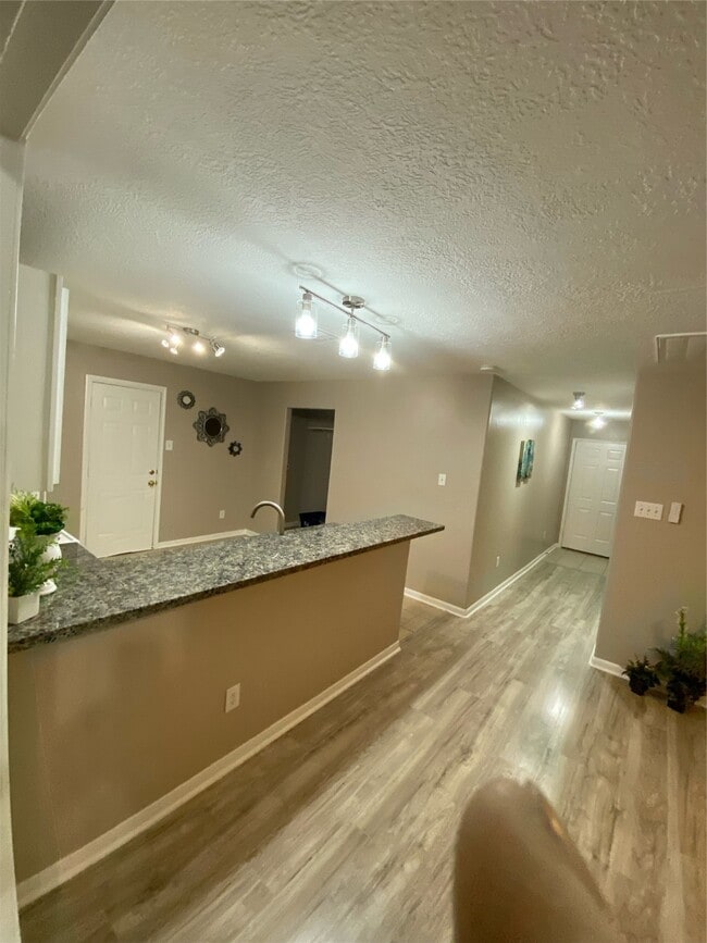 Building Photo - 8825 E Buffalo Cir