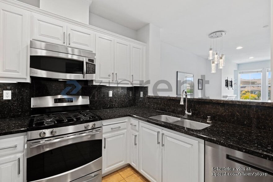 Building Photo - 3360 Maguire Way