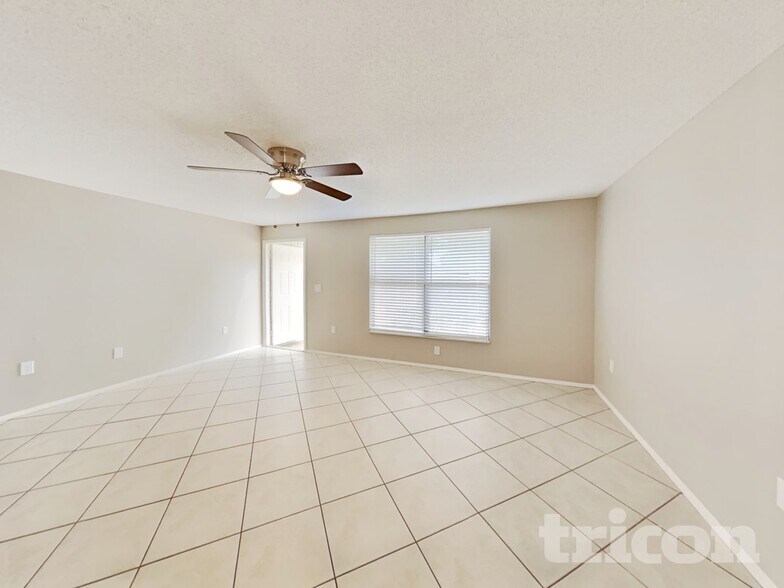 Building Photo - 6101 37th Ave W