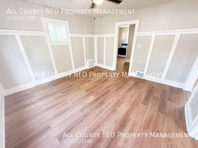 Building Photo - 549 Wildwood Ave