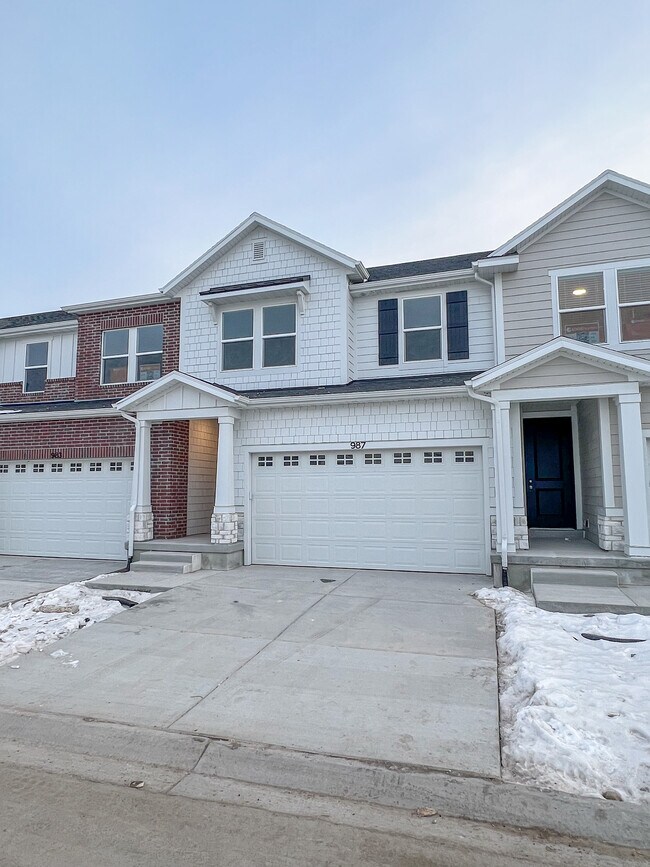 Building Photo - 987 W Coral Charm Way
