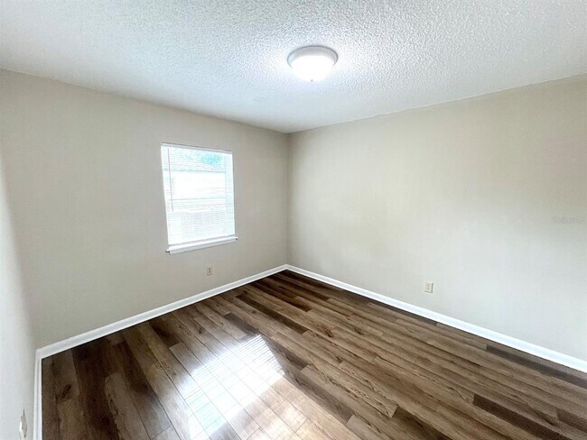 Building Photo - 2 Plateau Ln