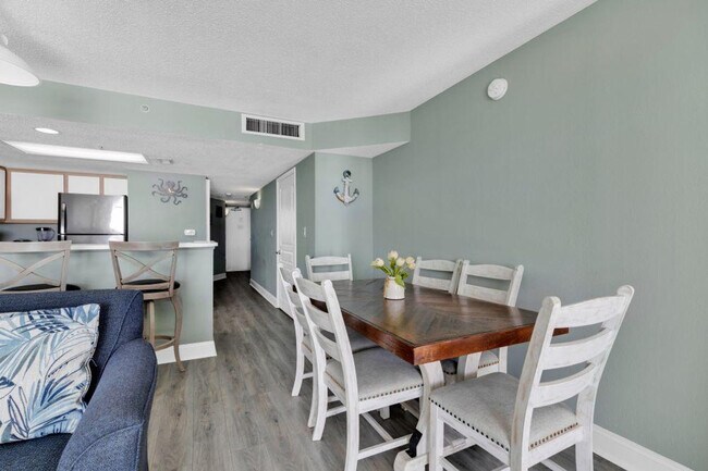 Building Photo - 2701 S Ocean Blvd