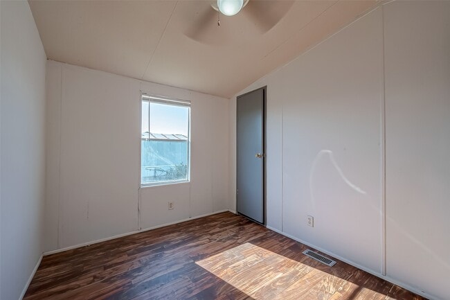 Building Photo - 13202 Hilltop Ct